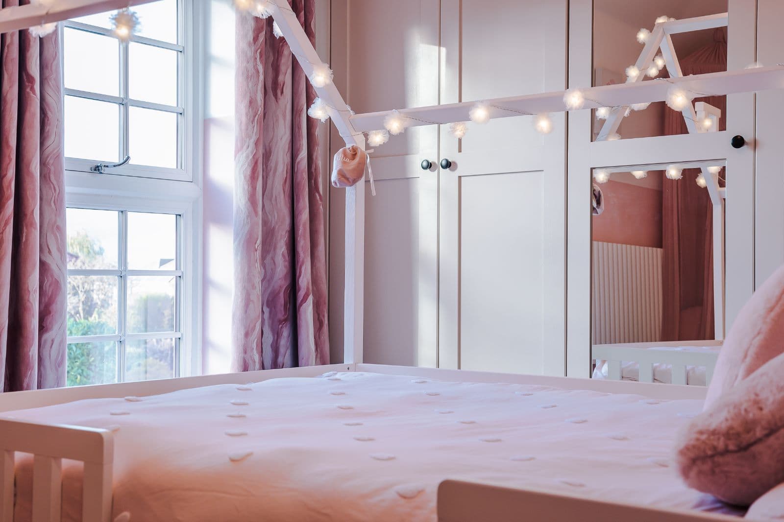 pink bedroom
