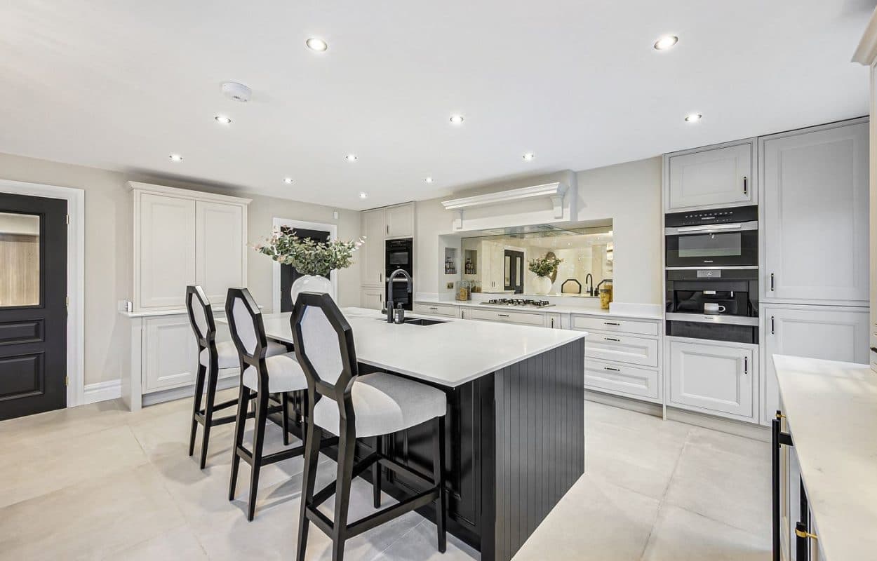 A finished Mia James kitchen
