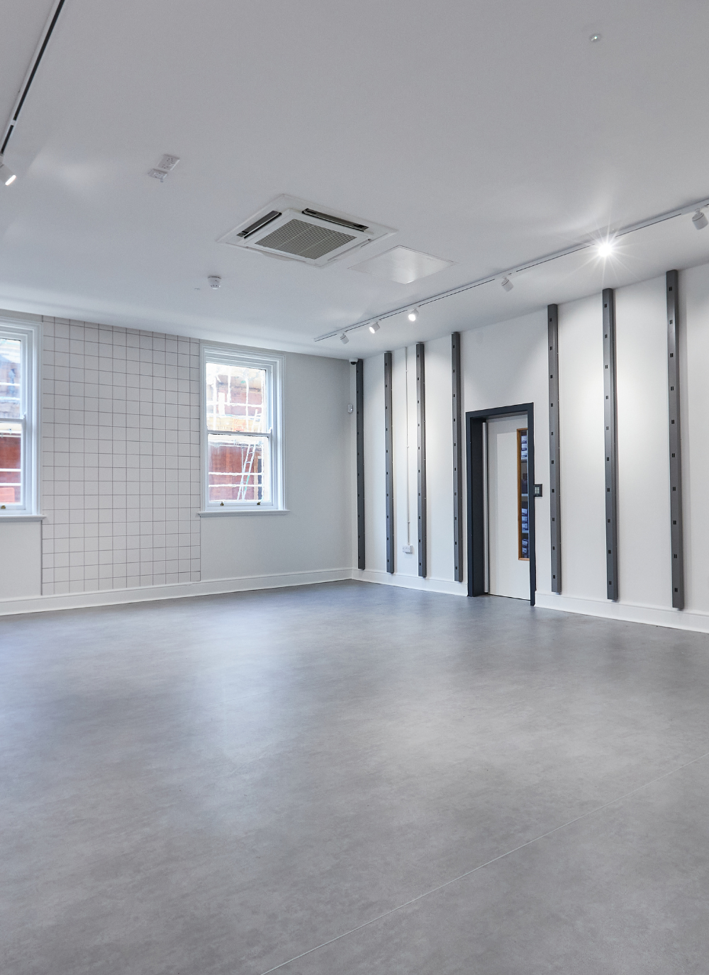 mia-james-refurb-9.bk