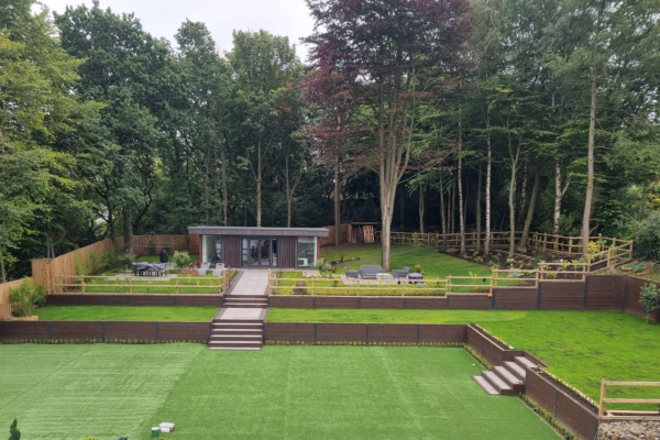 mia-james-outdoor-1.bk